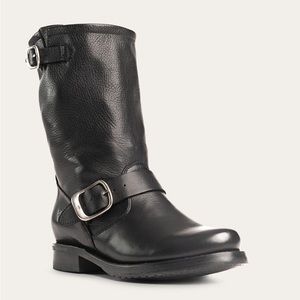 NWOT FRYE “Veronica Short” Black Boots